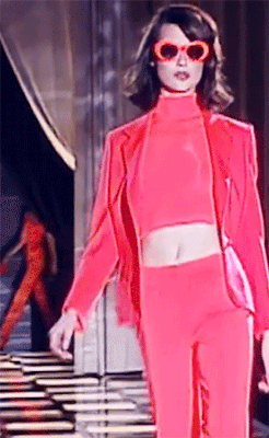 supermodelgif:  Shalom Harlow at Versace S/S 1996