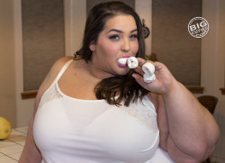Previews from my newest update, now up at BoBerry.BigCuties.comÂ  Wanna bite? :D