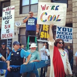 fragile-fallen-angel:   ya-boi-strider:  Somebody needs to give that guy an award  He just made that cop’s shitty day 10x better. He has to deal with grumpy, hateful protesters and then Jesus fucking shows up. 