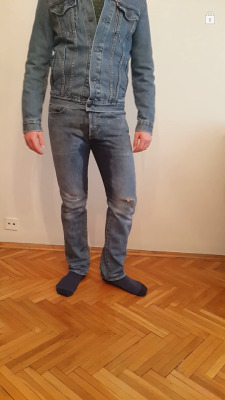 novaranga:Levis pee jeans