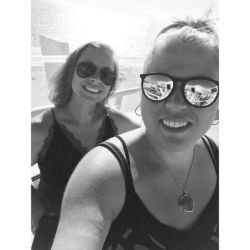 Sister sister 🐝   #sisters #family #florida #stpete #tampa #leighbeetravel #rooftop #latergram #ocean  (at St. Pete Beach, Florida) https://www.instagram.com/p/BzdMxEOp5KM/?igshid=80nzfatmgwbf