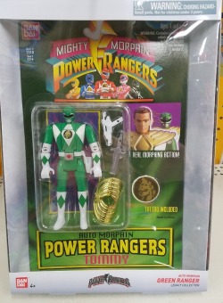 thedailyfigure:  found this in Wal-Mart the other night, just try and tell me that this isn’t hella cool! i know toylines like the ninja turtles and such have re-released vintage figures for the nostalgia crowd, but i never expected the rangers to do