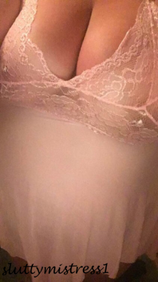 sluttymistress1:  I wear white because I’m pure and innocent 😇 Anyone want to corrupt me?? 😈