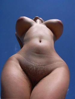 nudebbwpics:  Nude fatty girls in amateur