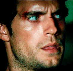 UK Henry Cavill fans, The Cold Light Of Day is on Film4 right now! (10pm on Film4