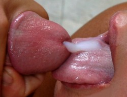 sloppy-blowjob-whoresxxx:  for more great