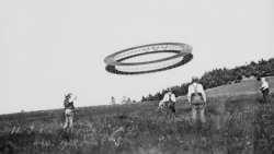 historium:1908: Alexander Graham Bell and crew flying an experimental ‘Tetrahedral Ring Kite’ in Nova Scotia, an experiment by him to build a kite that was scalable and big enough to carry both a man and a motor.
