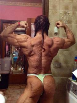 muscularvixens:  Vascular back? I think I have a new fetish 