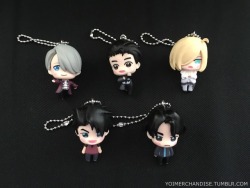 yoimerchandise: YOI x Bushiroad YuraYura Figure Mascots (Vol. 2) Original Release Date:July 2017 Featured Characters (5 Total):Viktor, Yuuri, Yuri, JJ, Seung Gil Highlights:The second volume of these figure mascots adds JJ and Seung Gil in warm-ups/casual