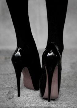 womenshoesdaily:  High Heels babes-in-heels.tu…