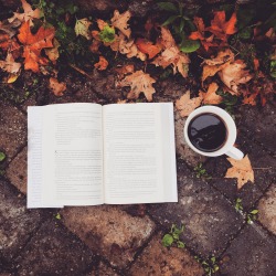 sleepybookowl:  Hello October 🍁🎃🍂   This month went by too quickly. 😔