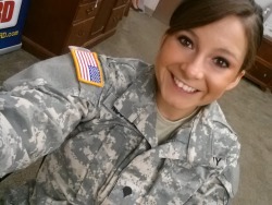 militarysluts:  Army SPC takes a shower selfie.