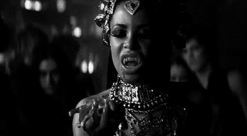 morbid-eleganza:  Aaliyah in Queen of the Damned 