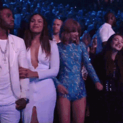 cuddle-me-tight:  mangosmoothie7:  reina-negrita:  There’s so much going on here that needs explaining? What is Taylor doing with her body? why is lorde yodeling? Why is jordin latched unto Jason like she don’t wanna catch some of the craziness that’s