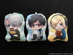 yoimerchandise: YOI x Bell House Gyugyutto Marshmallow Cushion Mascots (MoguMogu Version) Original Release Date:April 2017 Featured Characters (3 Total):Viktor, Yuuri, Yuri Highlights:The cushion version of the acrylic key holders previously featured