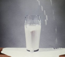 endthymes:  david lamelas,’to pour milk into a glass’ (1972) 