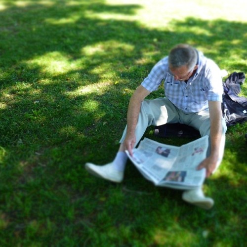 Sex #Father resting  #press #newspaper #shadow pictures