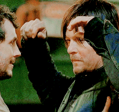 reedusgif:  #Rick’s dont-touch-daryl-or-i-will-show-you-what-you-will-earn