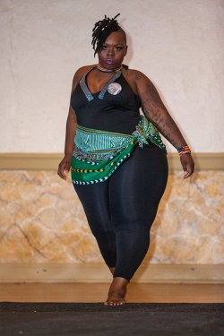 planetofthickbeautifulwomen:    Plus Model Ijeoma Ibeabuchi doin a Solo Dance @ The 8 Plus Divas Fashion Show 2012  
