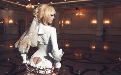 littleowler:  shugarskull:  cosplayfanatics:  Saber Bride by Disharmonica  ass cleavage should be an actual fashion thing  ^^^