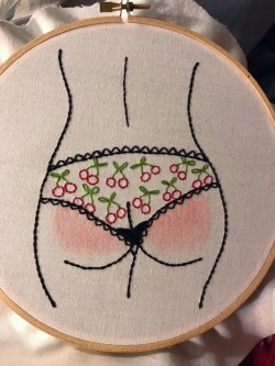 purrr-maid:  Now that I’ve given this to @cherryderriere I can show it off!   I was so excited to stitch this for her 
