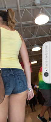 mms-creepshots:   My original content - Hottie walks into the store just as I’m walking out[View my original content] [Submit] [Ask] [Archive] [Some of my best] [Tips]  