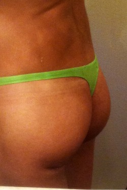 Late thong Thursday with one of my faves greengreengreengreen