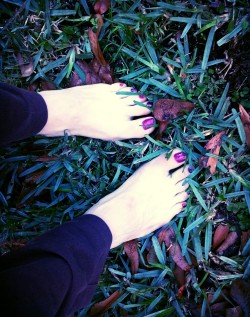 nolafeet:  My Thursday morning feet for you