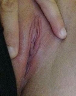 20 years old. Still super tight Thank you :)Submit your pussy pics HEREOr on my Snapchat HERE (girls only)