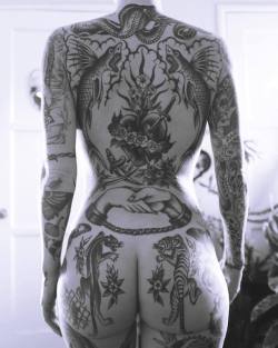 tattoome:IG - moldiegoldies