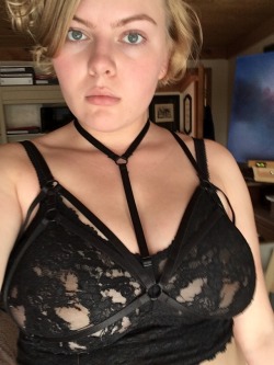 blueandpurplerolls:  Often times the only body that can acceptably wear lingerie that isn’t a teddy or a babydoll is a petite, thin body.  All lingerie belongs to all body types.  Often times the only face that we see without makeup is a chiseled, one