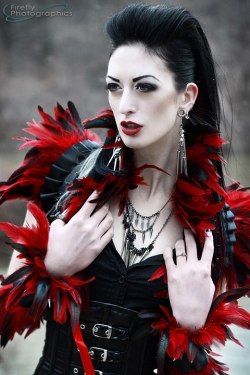 gothicandamazing:  Model: Lor NyctophiliaPhoto: Firefly Photographics Welcome to Gothic and Amazing |www.gothicandamazing.org 