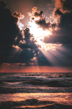 havingagoodvibes:  lsleofskye:  Jacksonville Beach, Florida | matt_bluejay 🌞 Having a Good Vibes 🌞 The best self help book 📓 of the last several 👌 …. In the newly updated eBook edition 🔧 . 📥 ✔️ 👉 http://smarturl.it/SelfHelpEbook