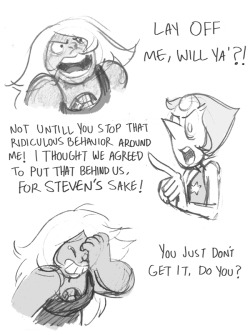 loycos:   people usually say Pearl and Amethyst will end up together, but i personally think they already did… and it went horribly wrong. thanks to fairymascot for inspiring me to actually draw that one! full Pearlmethyst headcanon under the cut Keep