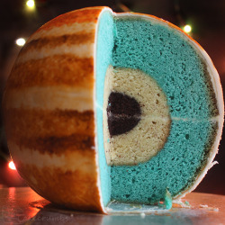 iwillnotsettledown:  martinekenblog:  Jupiter Structural Layer Cake  reblogging for reasons 