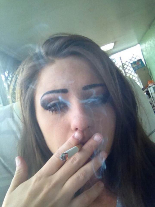 gabyrockstar:  Here we have Sami Tillis 21 years old submited by her exboyfriend.. started smoking with him when she said she never would.. Lovely sexy young girl.. Show some love ppl!!! reblog is mandatory Submit via kik or gmail azul78tumblr