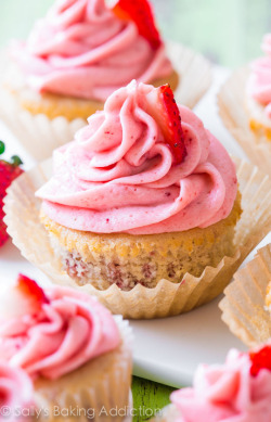 guardians-of-the-food:  Strawberry Cupcakes with Creamy Strawberry Buttercream