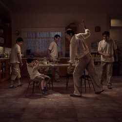 dozens-of-us:  anythingphotography:  The Cycle of Abuse Illustrated Through Single Photos and Multiple Models Statistics show that 70% of people who are abused as children will grow up into adults who will in turn abuse children. A recent awareness ad