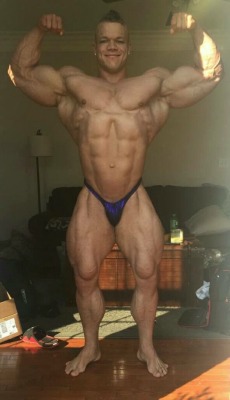 Dallas McCarver - Weighing in at 289lbs