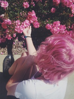 kawaii-princess-here:  Thank you @flowerchildblogs for taking this pretty picture of me