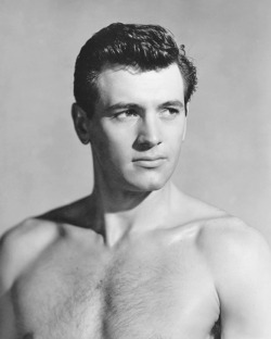 ohthentic:  classichollywoodcentral: Rock Hudson  Oh