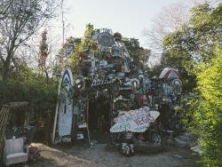liberationorstarvation:  1/3/2014.  Austin, Texas.  Cathedral of Junk.  We went and visited Vince (the Junk King) Hannemann’s backyard, which is an ongoing art/sculpture/cathedral/masterpiece of trash and old junk he’s sorted through and put to