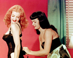 vintagegal:  Tempest Storm and Bettie Page in Irving Klaw’s