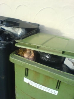 kea-photo:  By: Keaphoto Soo guess who got the shock of his life while taking out the trash? 