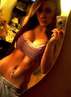 reallysexyselfshots:  Come check out my pics