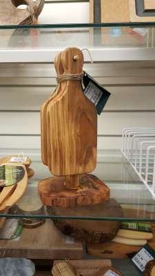 rulesandprotocols: jaketeneby:  The Handy Dandy Paddle Stand Was out shopping at Marshall’s today (for those not living in America, Marshall’s is a chain of stores that sells cut-price clothing, housewares, and all manner of things you might want),