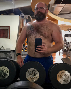 Had a quick trip to the gym tonight before everyone showed up to watch Game of Thrones.More of Me