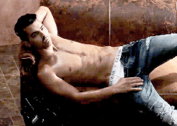 jonasjoe: Joe Jonas for GUESS Underwear Campaign. x