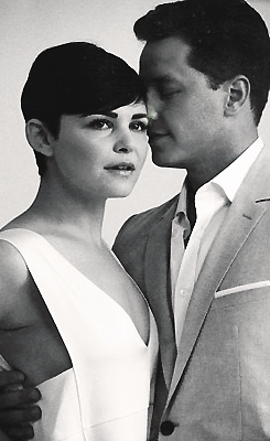 goshismycrack:   Mr. &amp; Mrs. Dallas Officially! Congrats Josh and Ginny!   Ginnifer Goodwin and Josh Dallas have tied the knot! The two Once Upon a Time costars were married today at sunset in an intimate ceremony in front of about 30 close friends