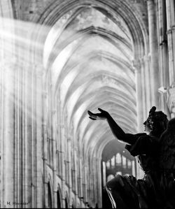 zero-void:    Natural light in the Cathedral of Lisieux, France,  Mathieu Meunier.  